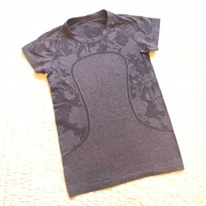 Lululemon classic tee